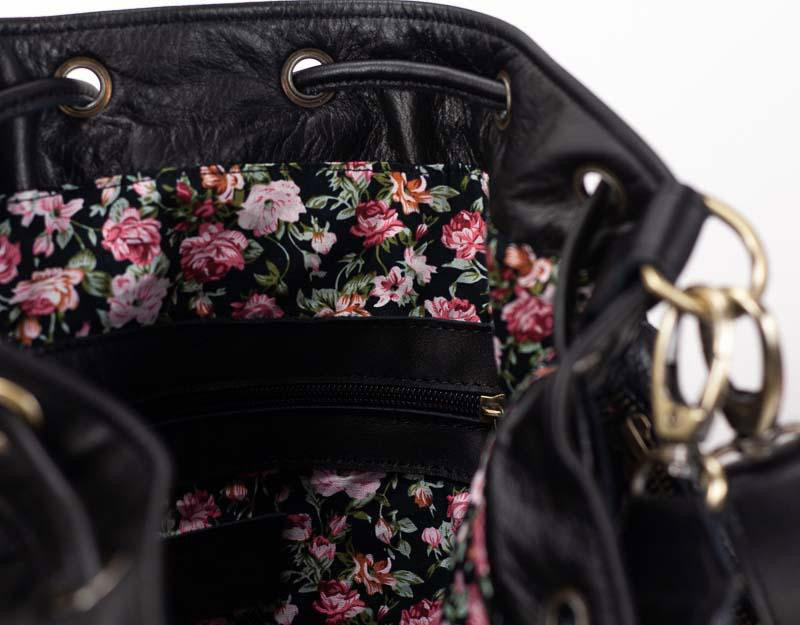 Bolso tipo cubo Milloo Danae tejido a mano en color negro