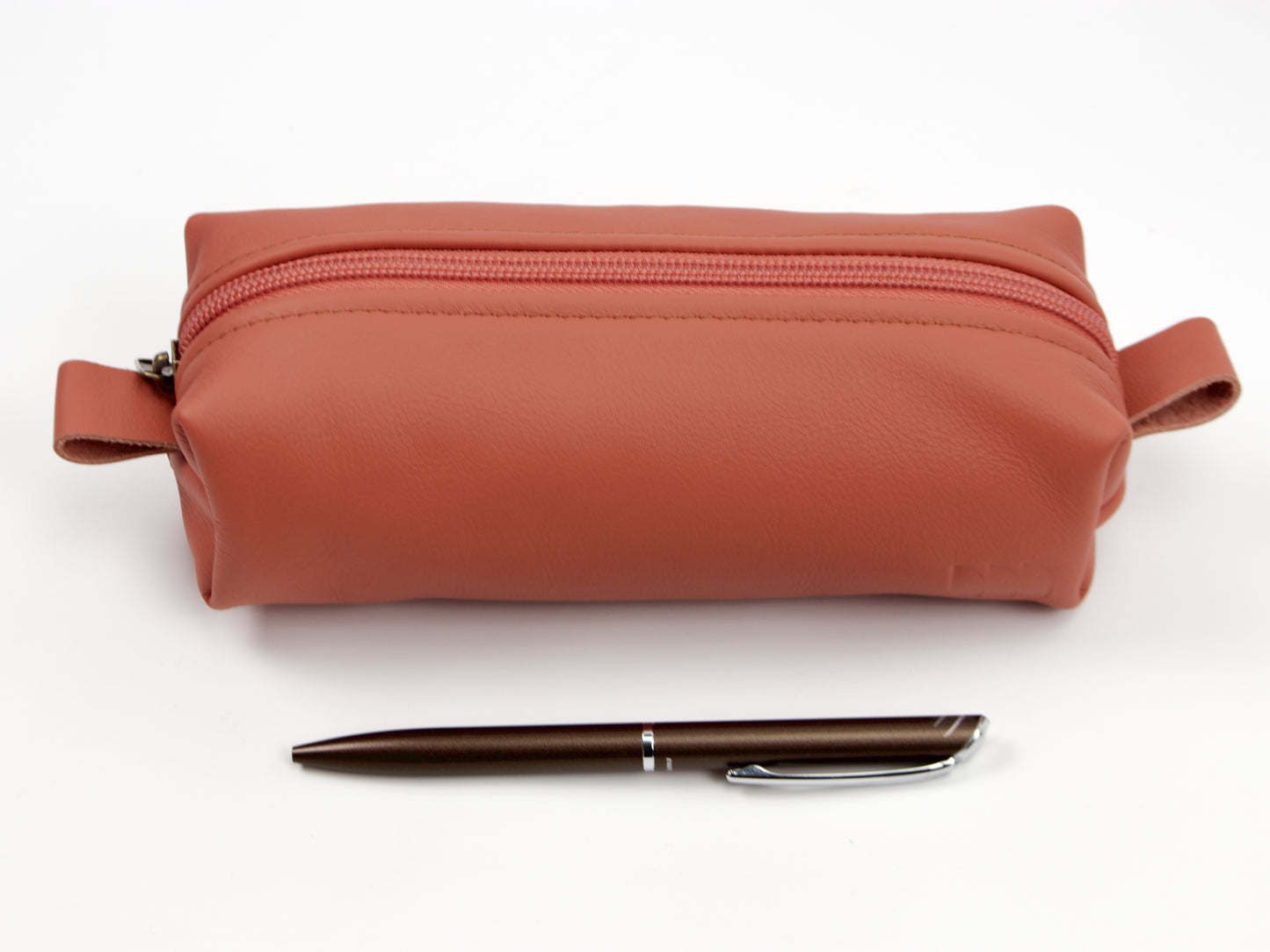 Estuche para bolígrafo Milloo Rec en color marrón chocolate