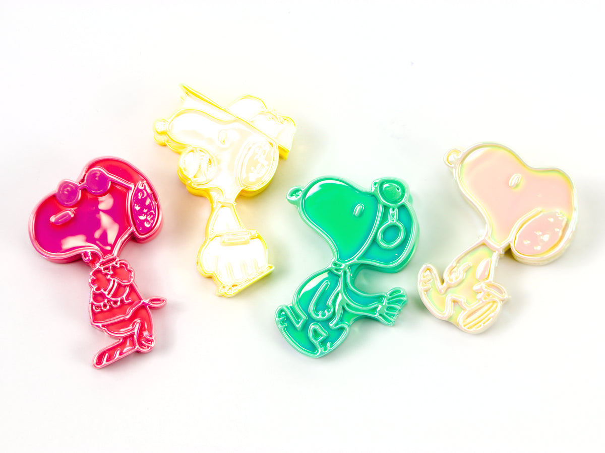 Snoopy Aurora Iridescent Clip