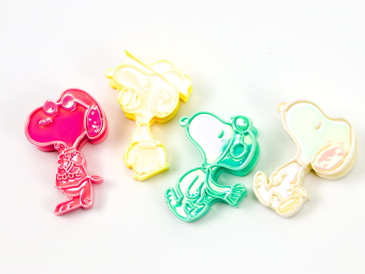 Snoopy Aurora Iridescent Clip