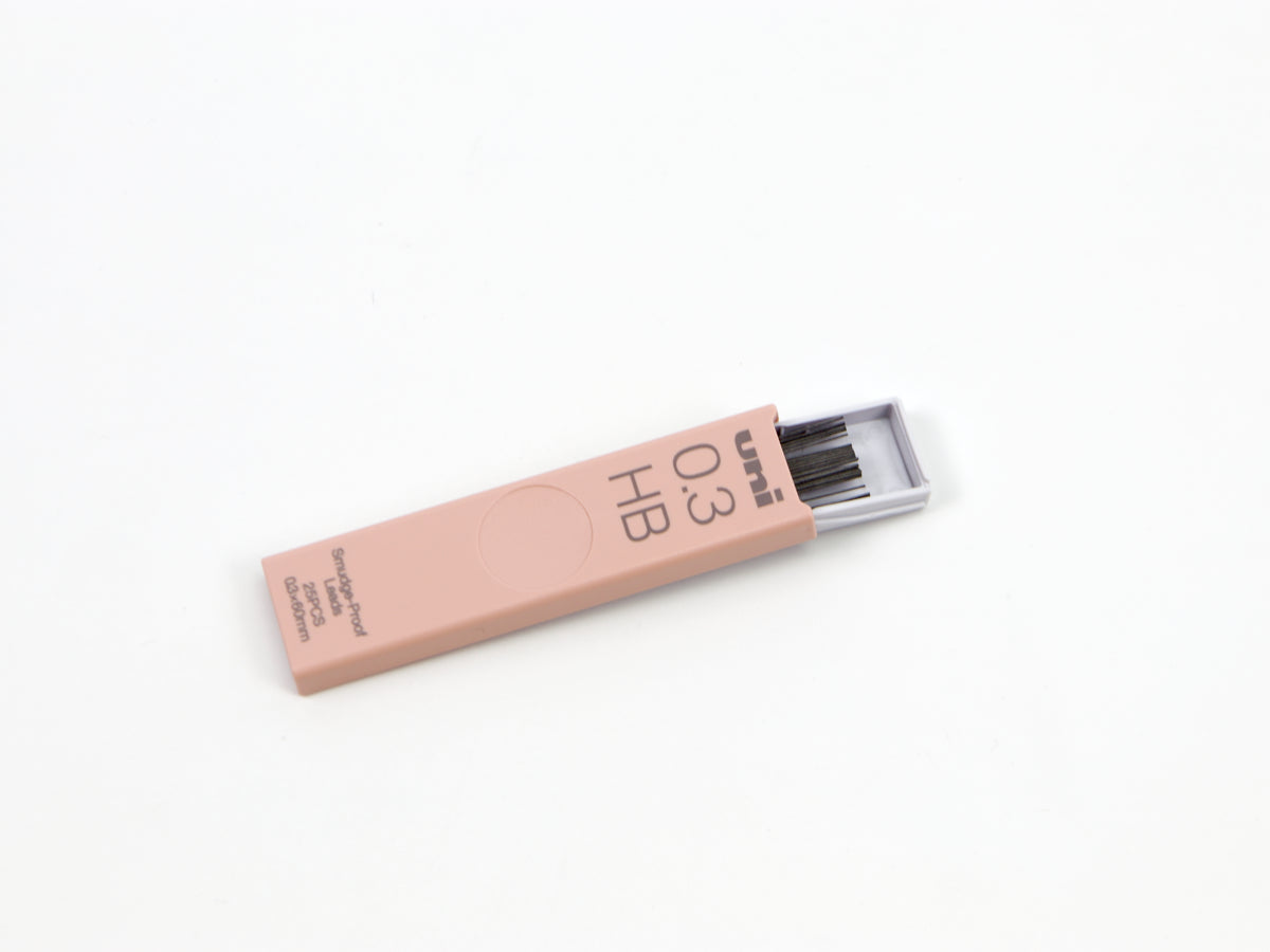Estuche de color recargable con minas a prueba de manchas Uni