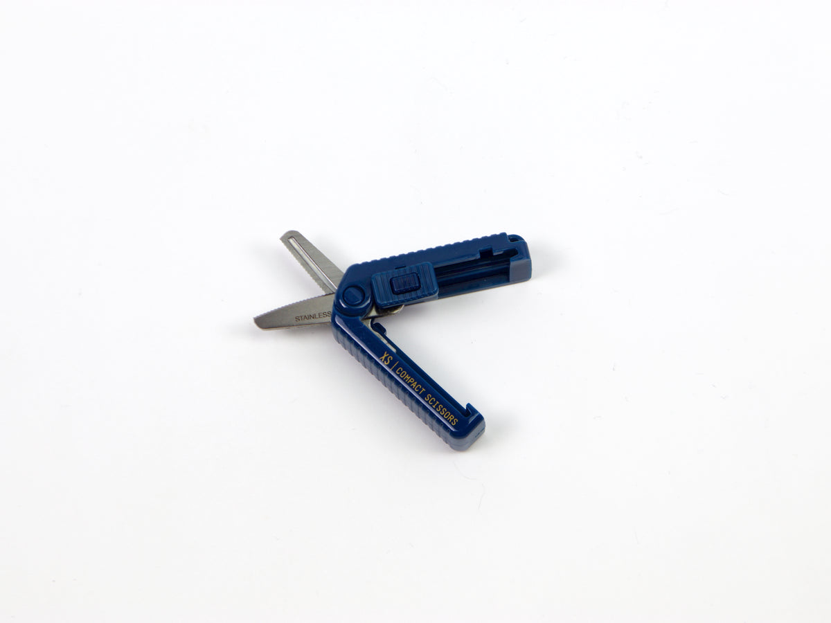 Midori XS Compact Serrated Scissors