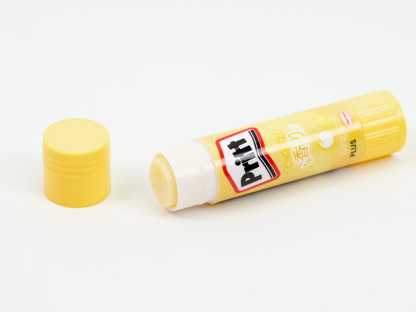 Bâton de colle parfumée Plus Pritt